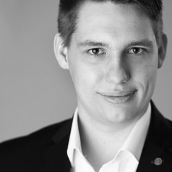 speaker photo