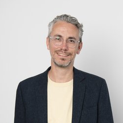 speaker photo
