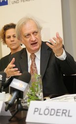 wolfgang_feist_-_phi